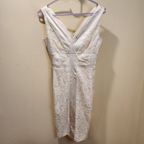 Jax Ivory Satin and Lace fitted sleeveless short Wedding dress  size 4 - Picture 8 of 11